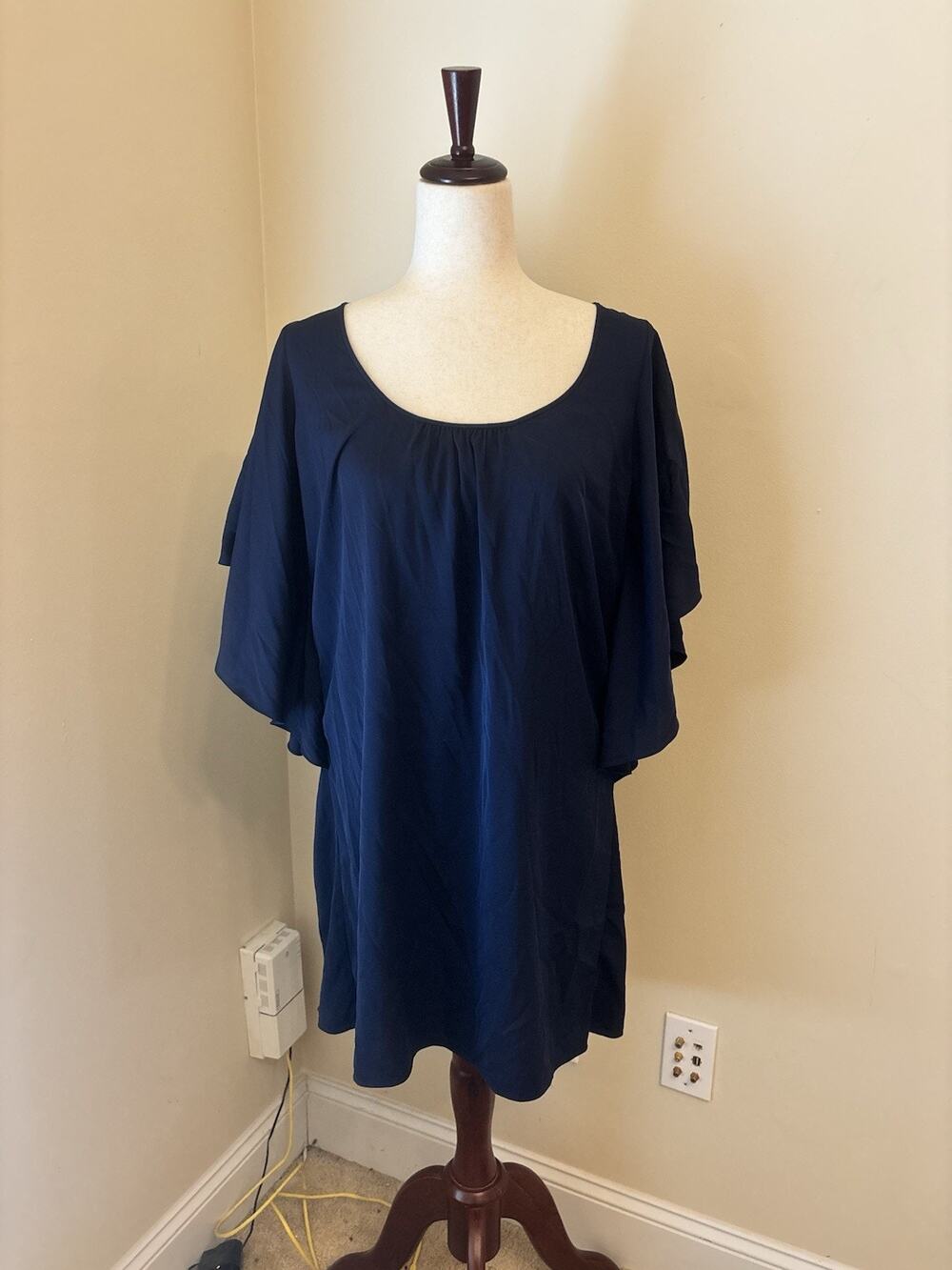 vintage diane von furstenberg dress Navy Ruffled Silk & Nylon Blend Size M